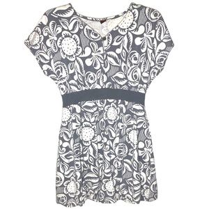 Tea Collection Grey White Floral Short Sleeve Bubble Hem Dress Pockets Size 10